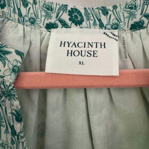 Tuckernuck Green Mini Sundress with Bishop Sleeves and V-Neck - Picture 2 of 3